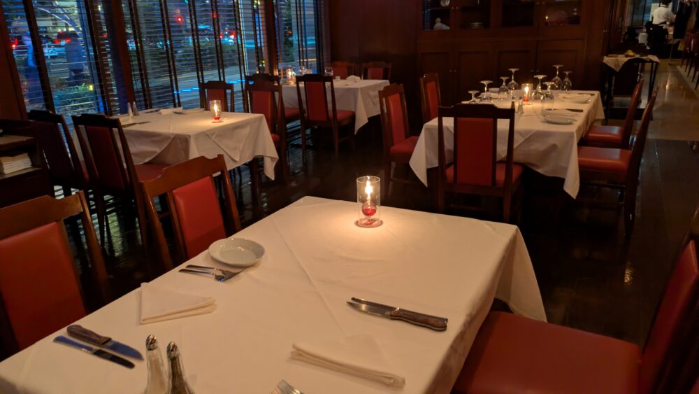 ルースクリスの店内