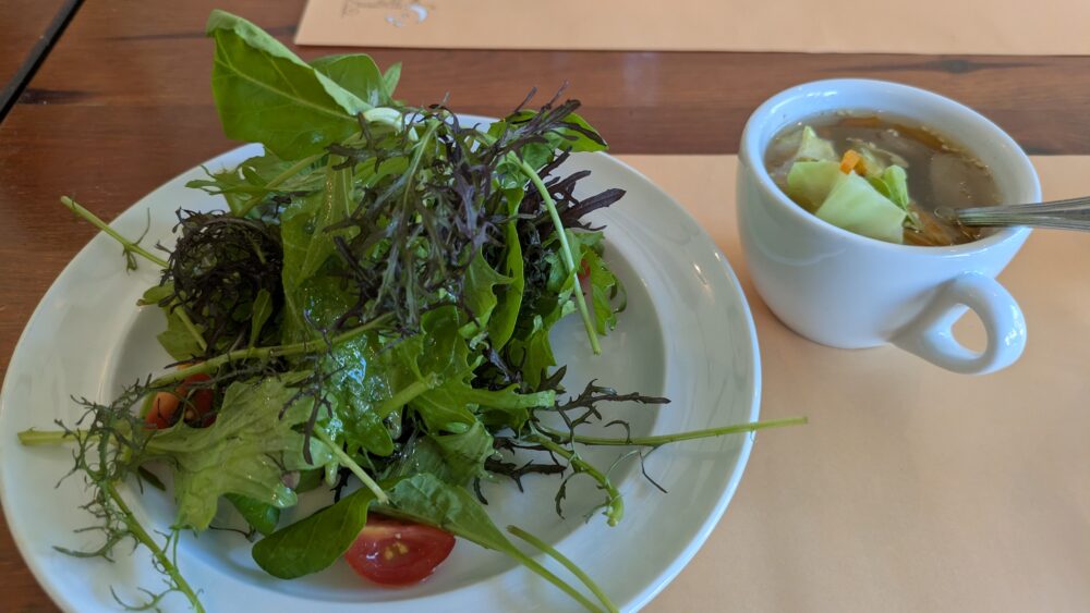 ピッツェリアドゥエランピオーニのサラダ