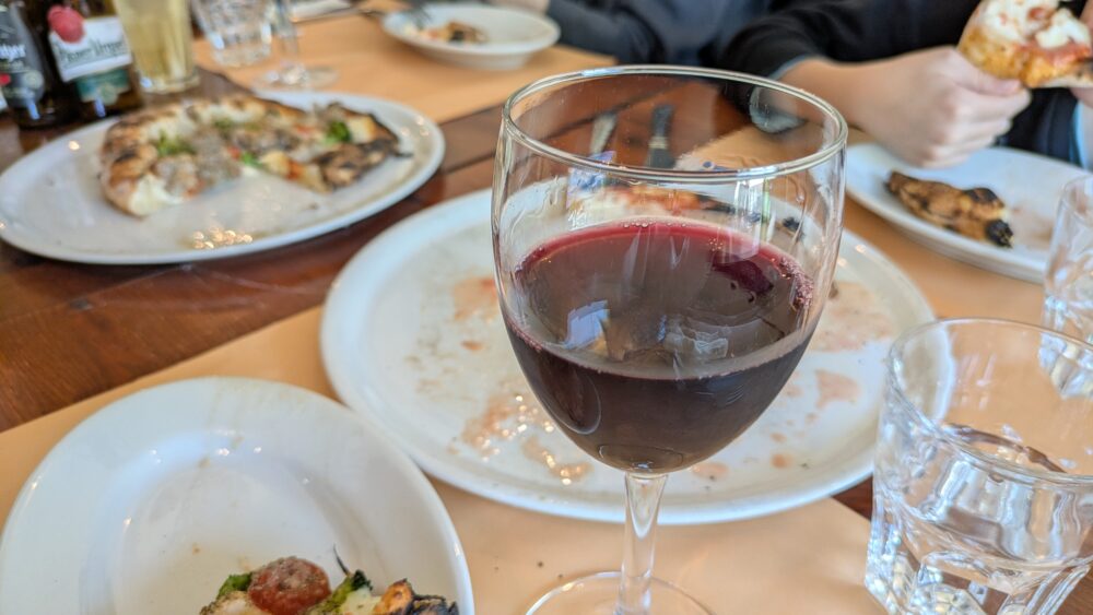 ピッツェリアドゥエランピオーニのランブルスコ