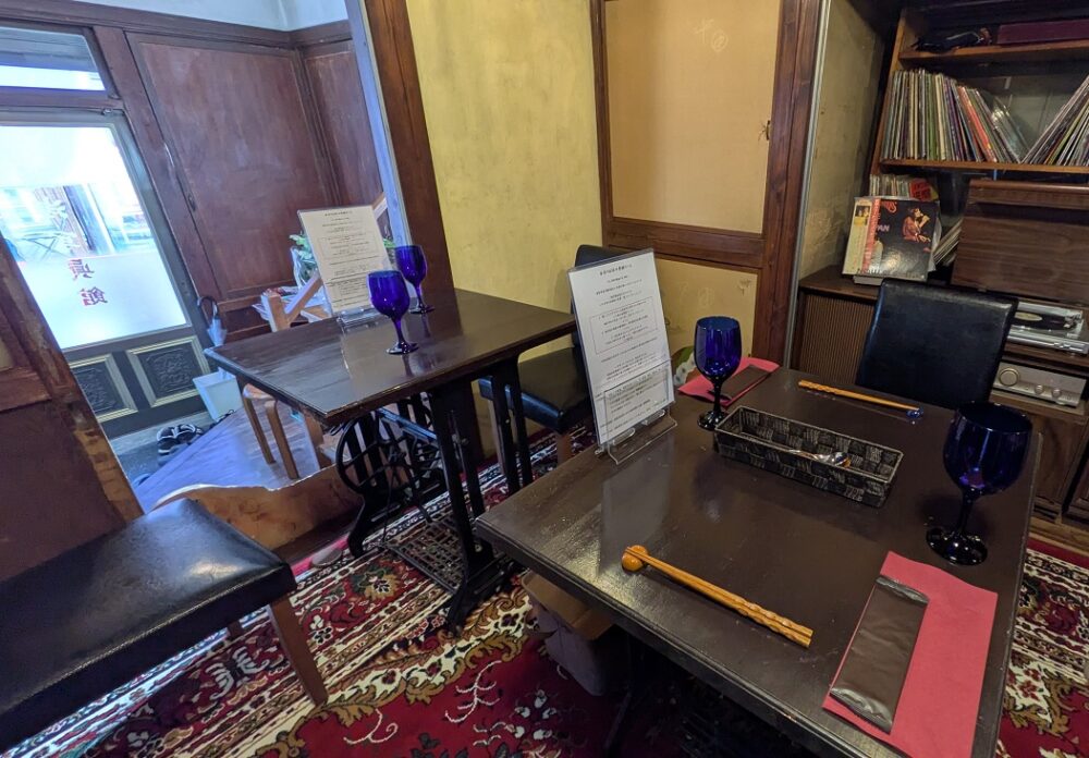 発酵レストラン醸しのテーブル席