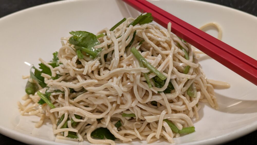 大吉縁の干し豆腐のパクチー和え