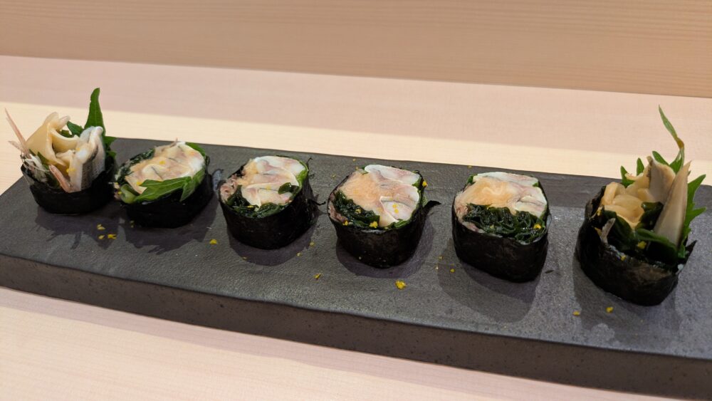 いく味の小肌のガリ巻き