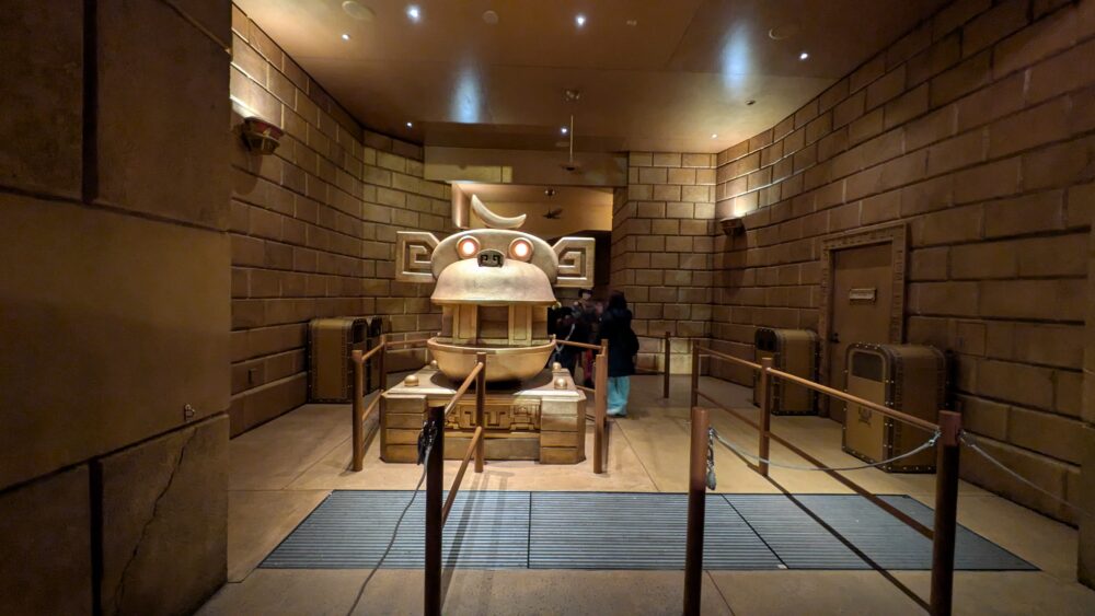 ドンキーコングクレイジートロッコの入口