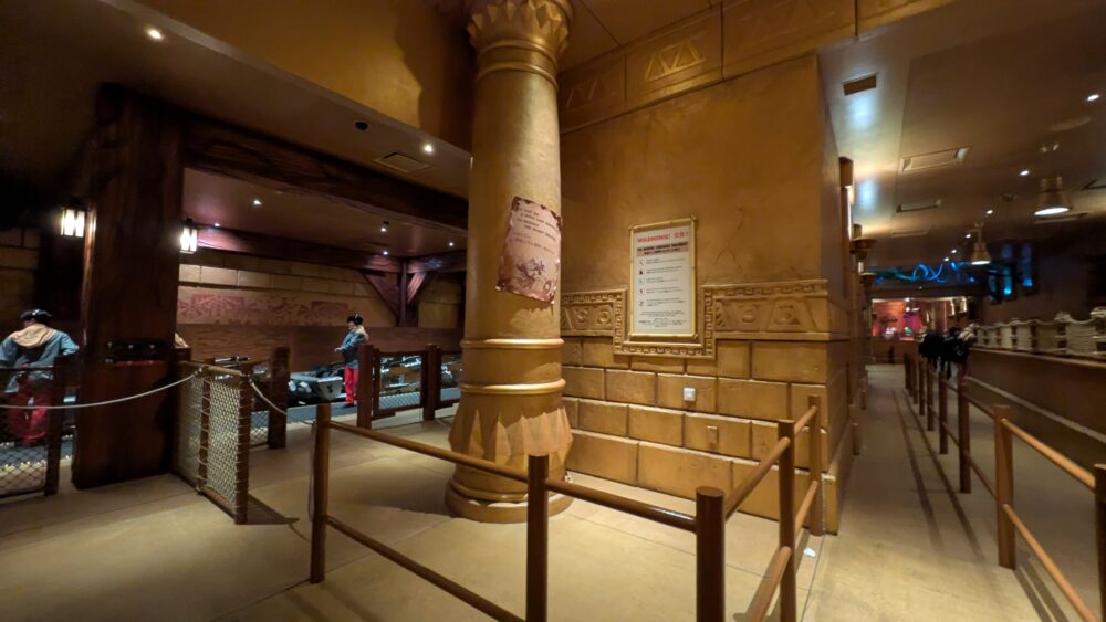 ドンキーコングクレイジートロッコに乗車