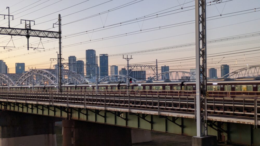 大阪淀川河川敷の阪急淀川鉄橋を堪能