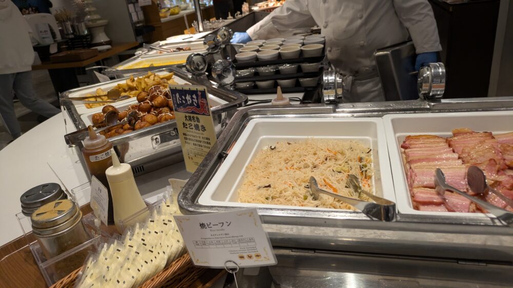 ホテルプラザオーサカの朝食のたこ焼き