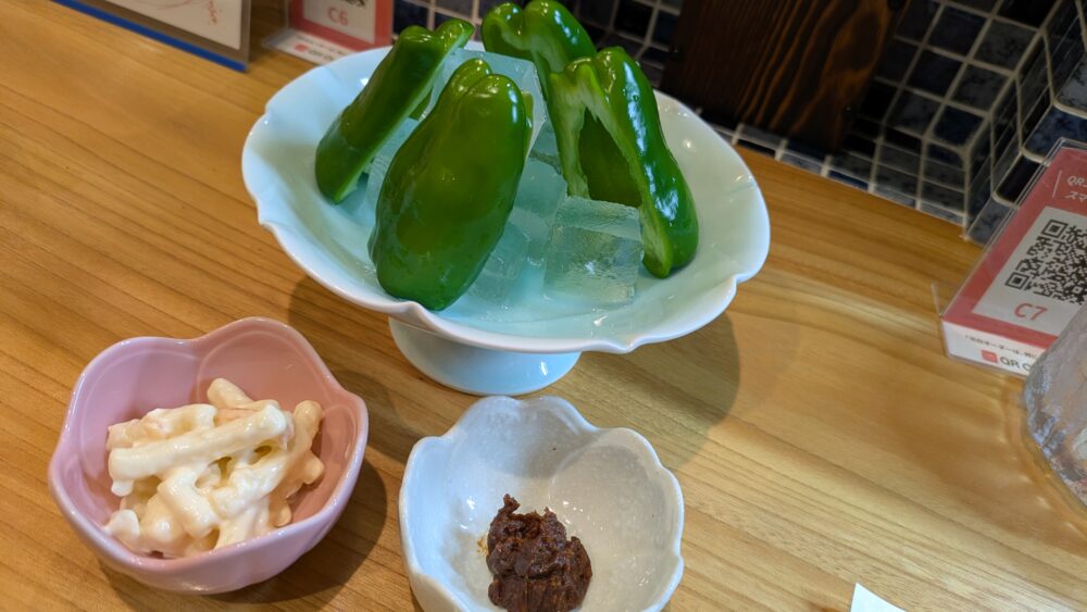 居酒屋食堂結飯のパリパリピーマン