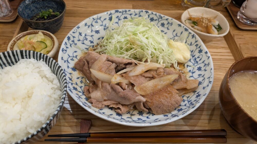 食堂オーツカの生姜焼き定食
