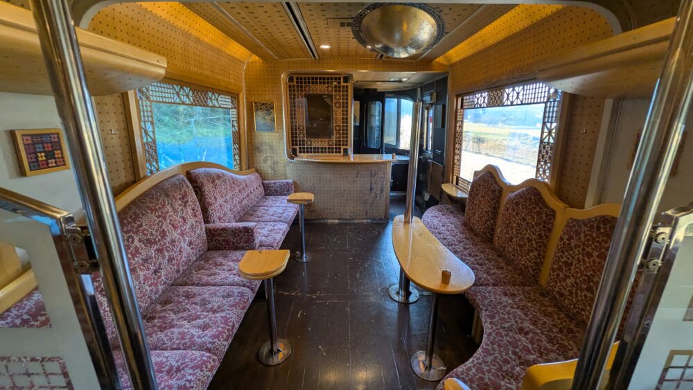 丹後の海のフリースペースの中間車両