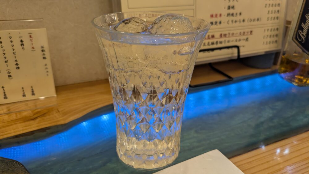 肴酒笑処五十嵐の三岳の水割り