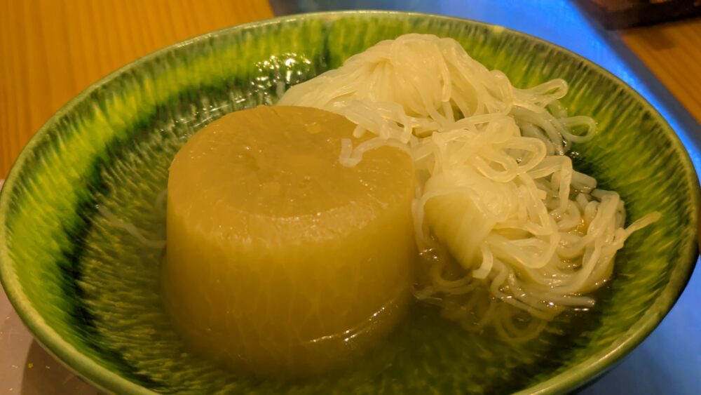 肴酒笑処五十嵐のしらたきと大根
