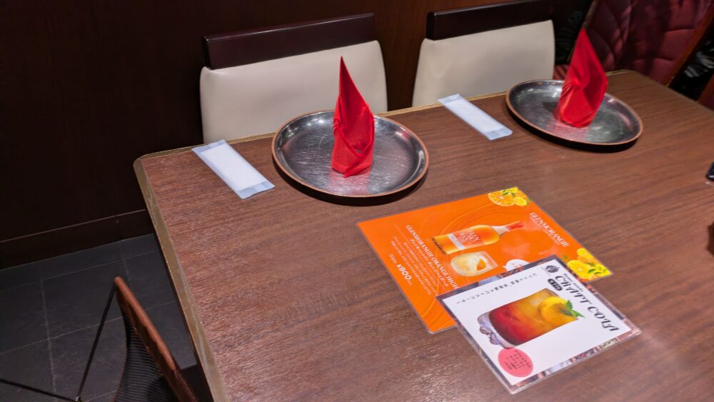 バンゲラズキッチンのテーブル席