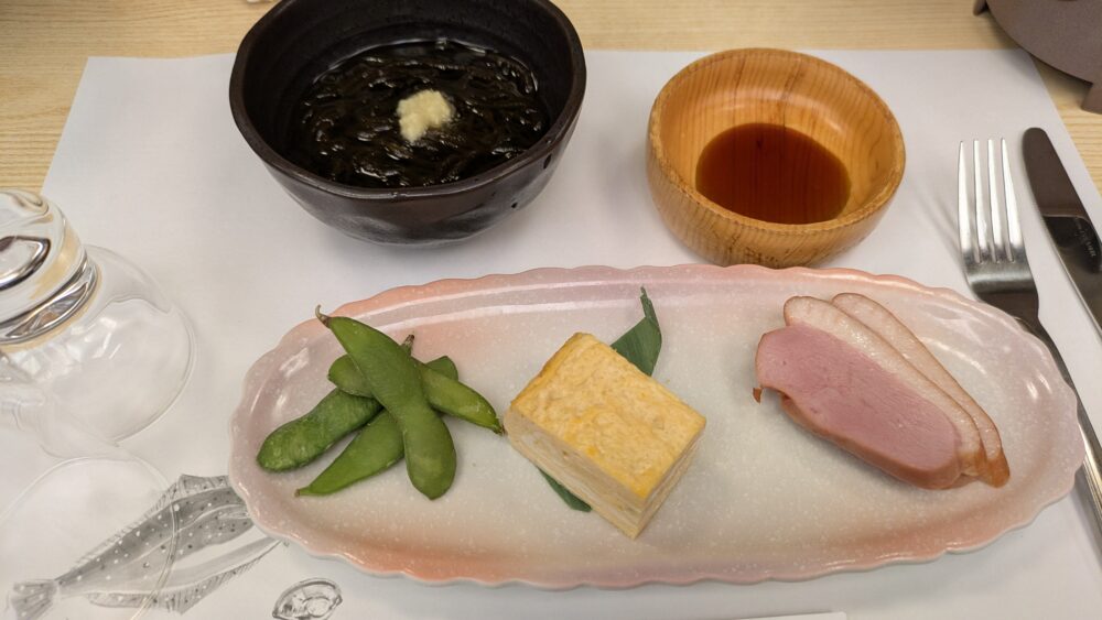 こんごう庵湯島店の前菜3種盛りと佐渡もずく