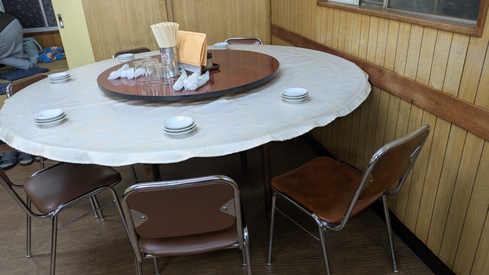 北京料理萬里本店の円卓