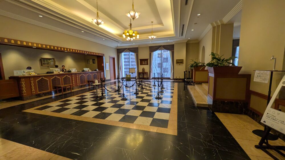 モントレラスール大阪のフロント