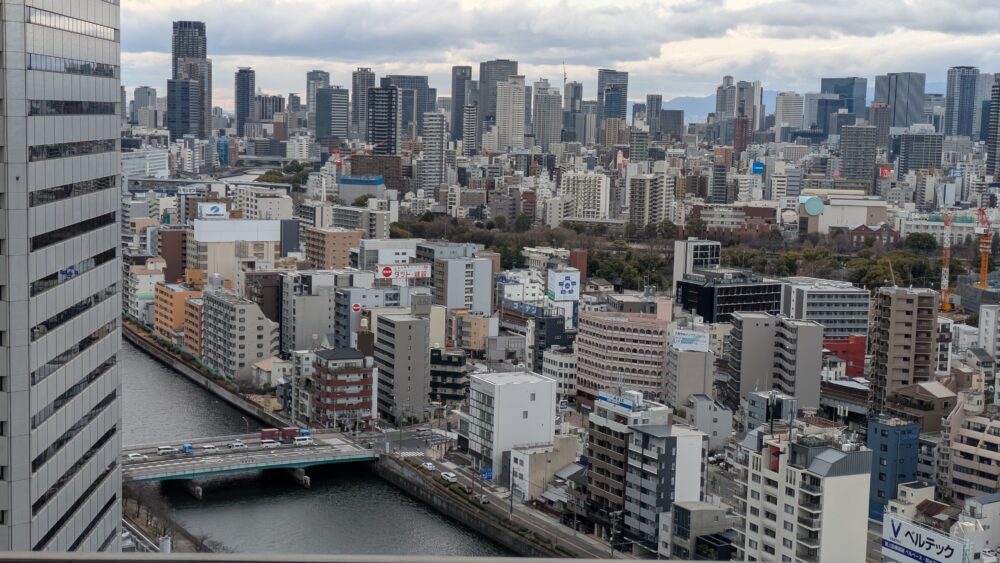 モントレラスール大阪のツインルームからの眺望