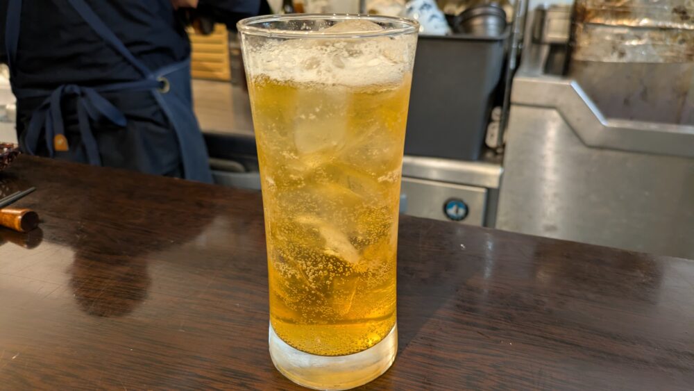 大人の町中華灯のドラゴンハイボール