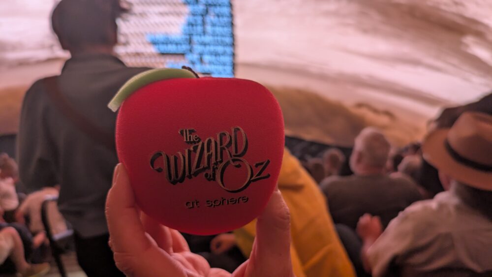 SphereでOZを体験したときのリンゴ