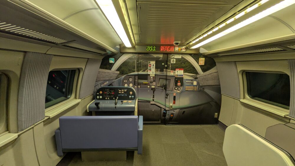 ハローキティ新幹線の8号車