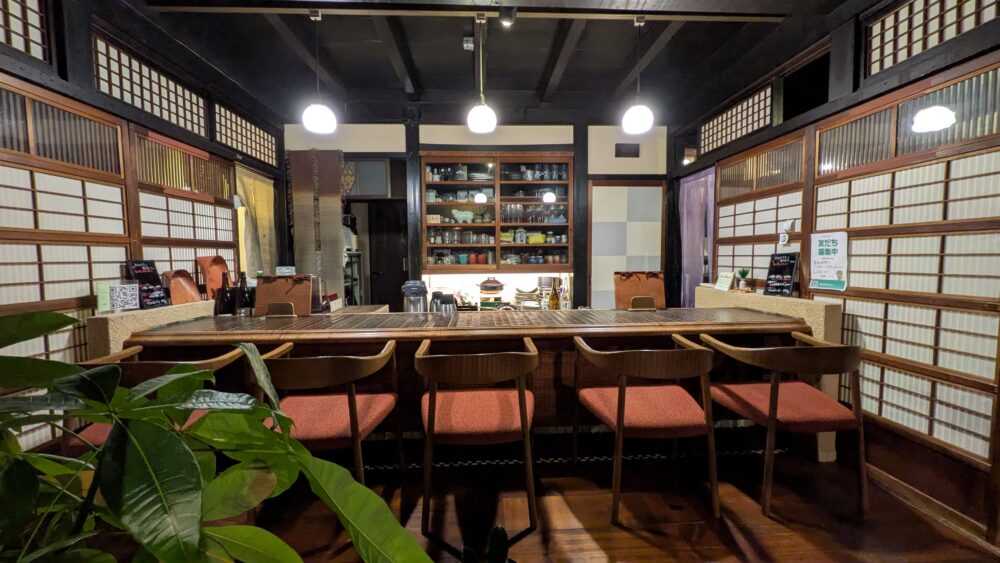 くろつぼのカウンター席