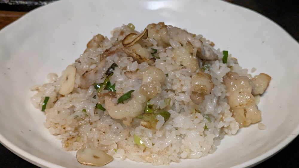 壇太のガーリックホルモンチャーハン