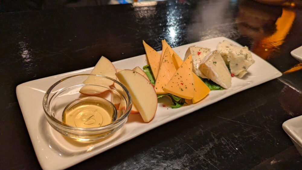 A-TRAINのチーズ盛り合わせ