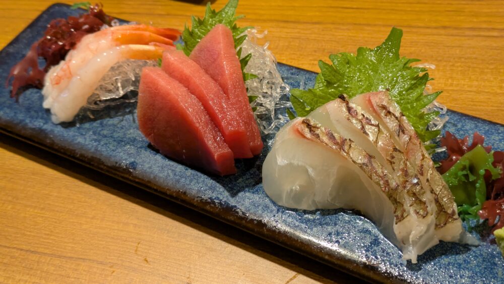 和み屋有楽町店の旬魚のお造り3点盛り合わせ