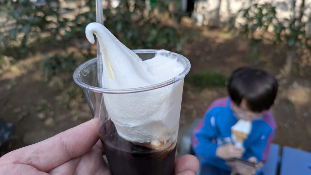 ふなばしアンデルセン公園の牧場のあいす屋さんのゼリーフロート