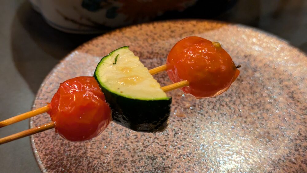 焼鳥とワインふじのトマトとズッキーニ