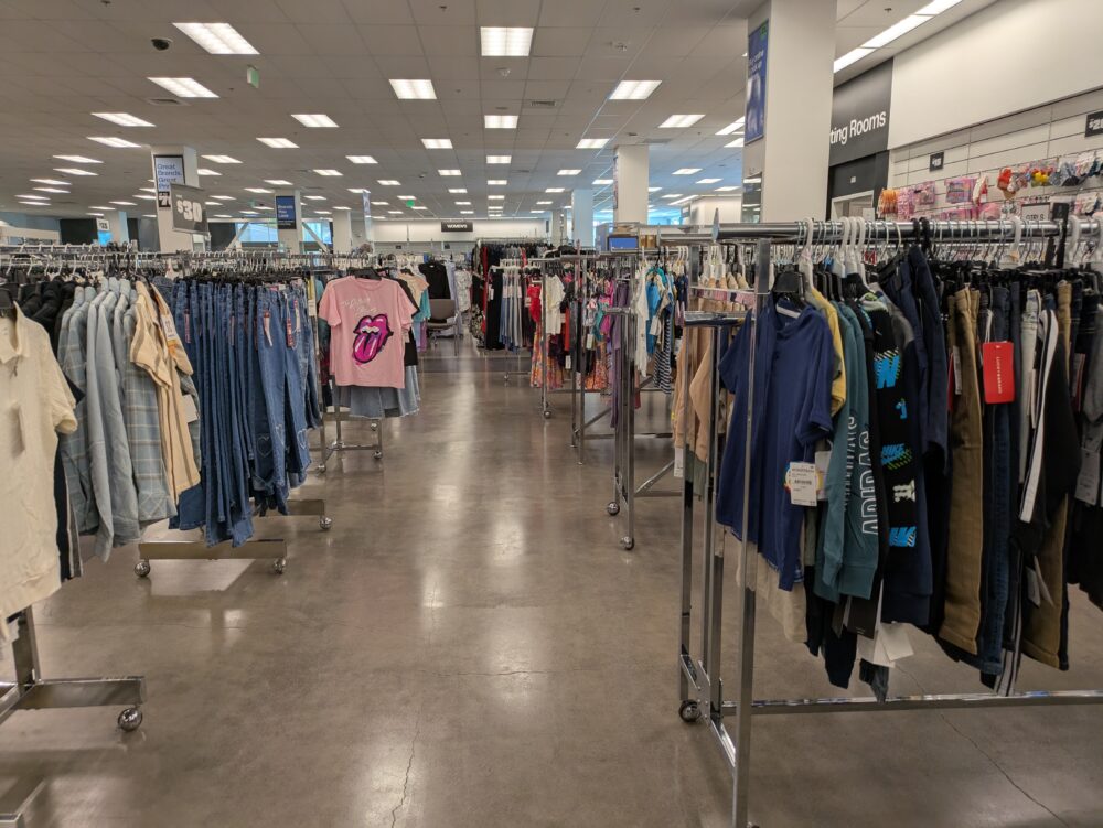 ノードストロームラックは商品豊富