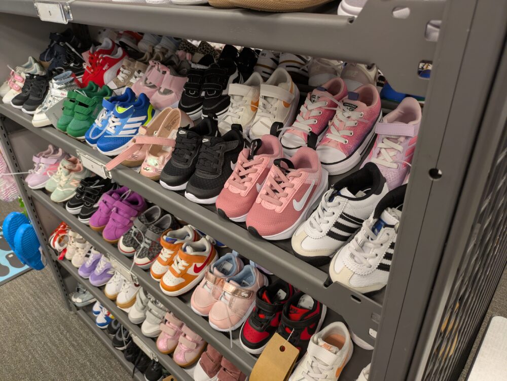 ノードストロームラックの子ども靴