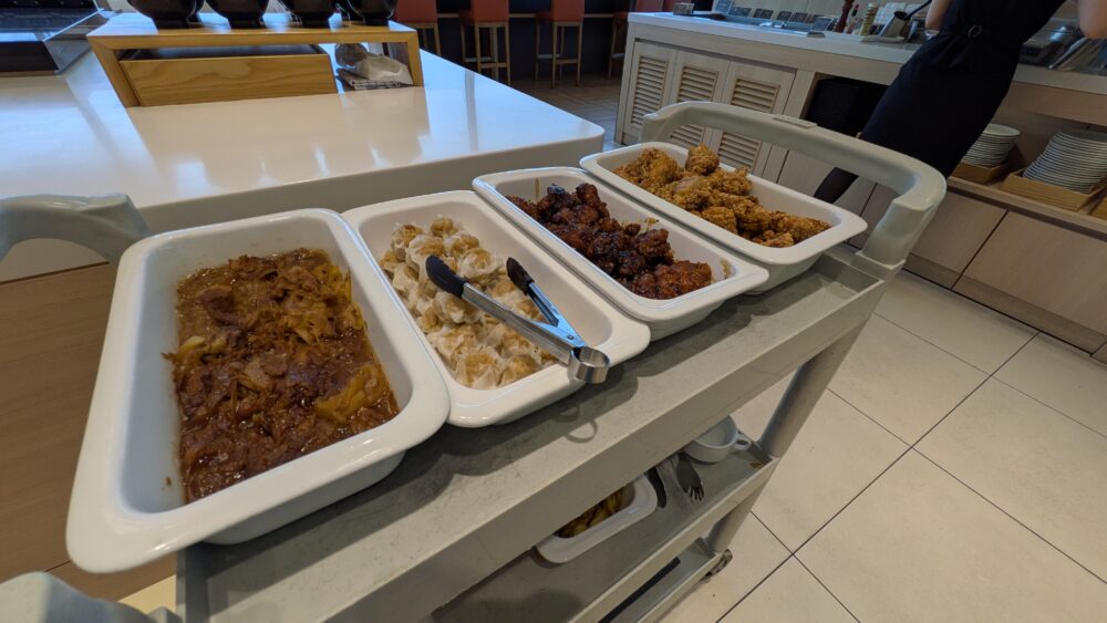 JAL羽田空港国際線サクララウンジのメニュー