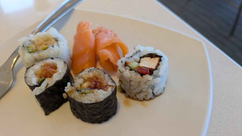 アメリカン航空のフラッグシップラウンジの寿司