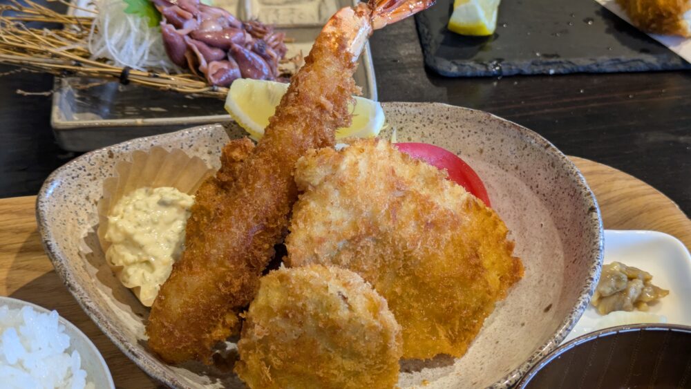 海鮮食堂KUTTAのミックスフライ