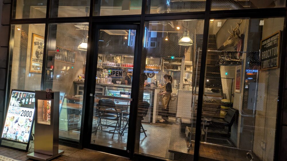 TOKYOCIRCUSCAFEの入口