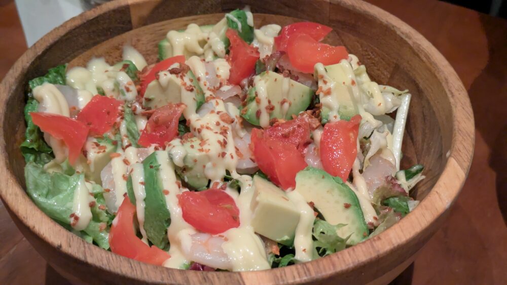 TOKYOCIRCUSCAFEの海老とアボカドのガーデンサラダ