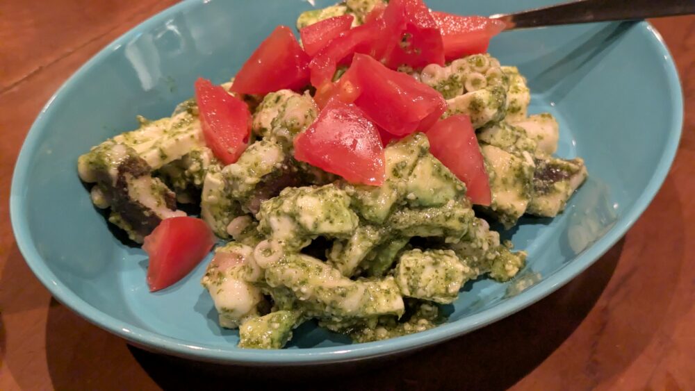 TOKYOCIRCUSCAFEのタコとアボカドのクリームチーズ和え