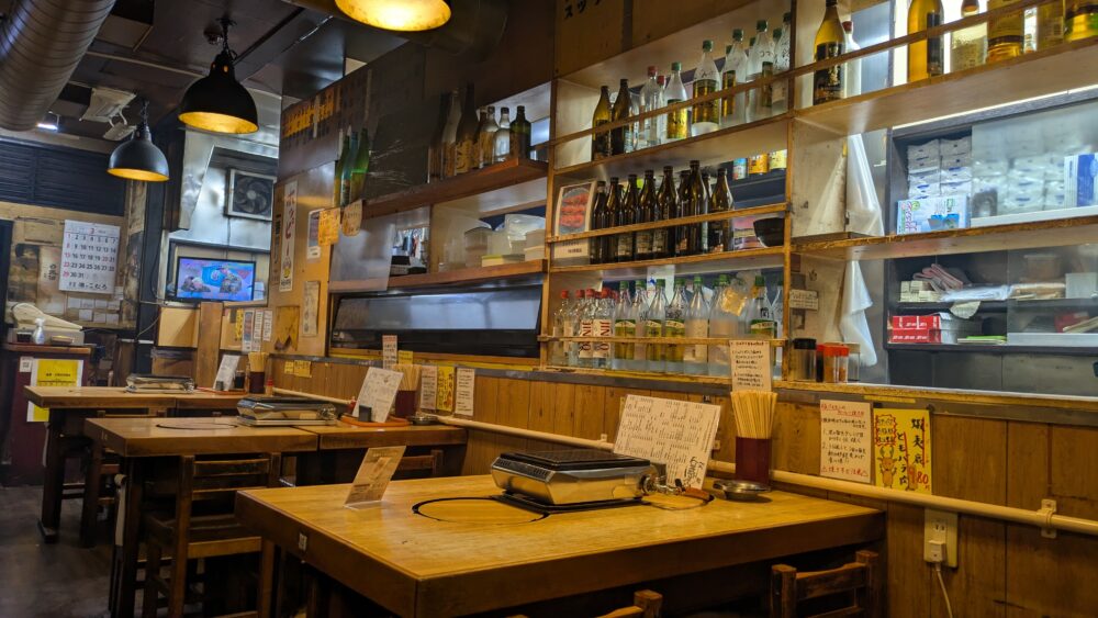 金楽のテーブル席