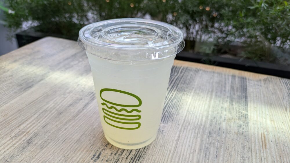 シェイクシャック東京国際フォーラム店のオリジナルレモネード