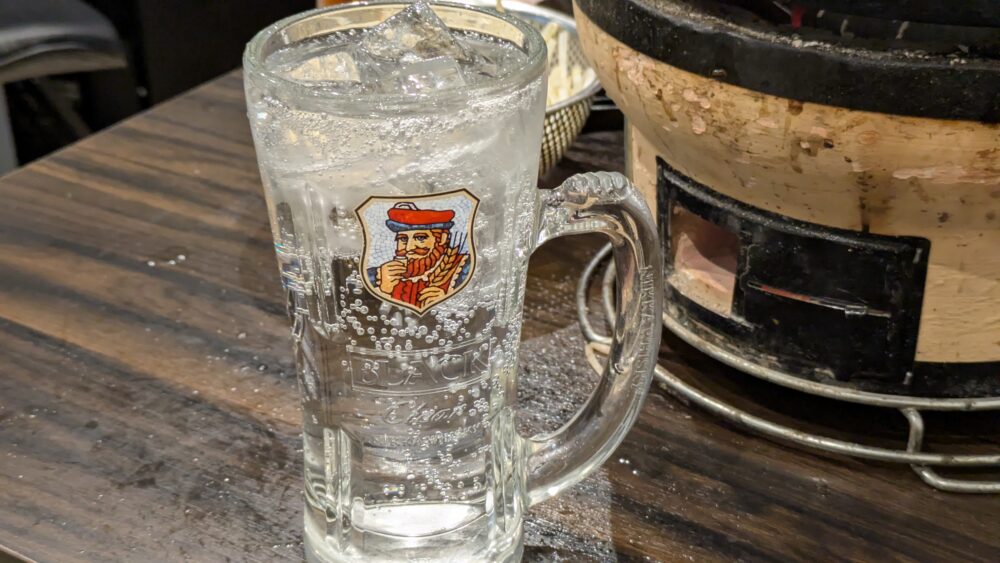 ジンギスカン椿の黒霧島ソーダ割り