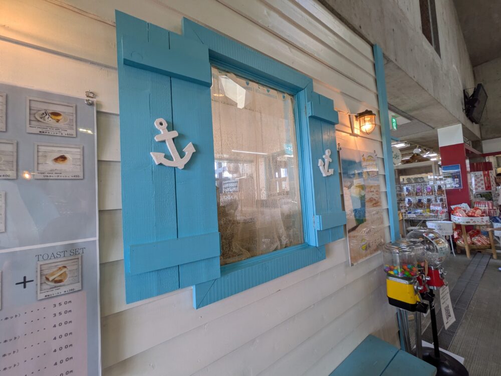 ととかふぇの窓