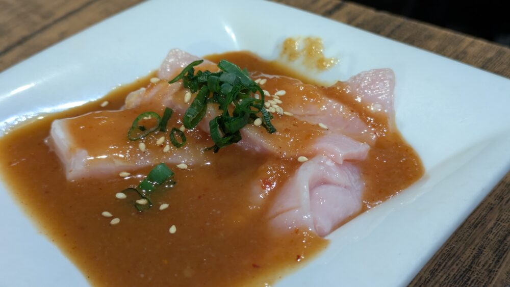 ホルモン焼肉はやぶさのミノ