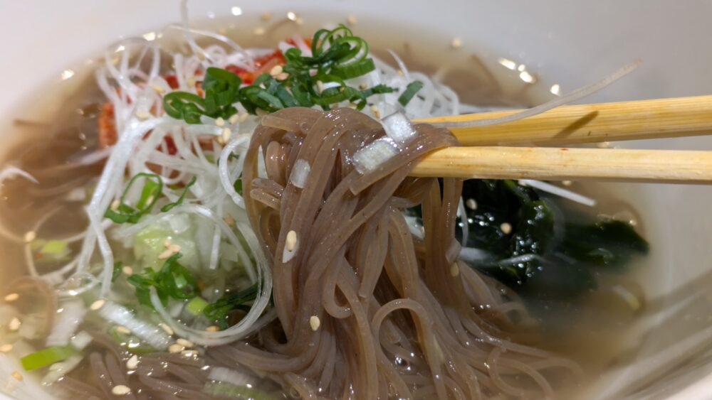 ホルモン焼肉はやぶさの冷麺