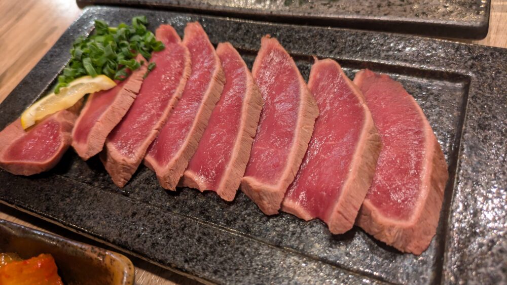 たれ山大井町店の炙りはつ刺し