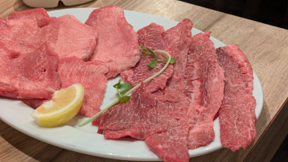 たれ山大井町店のタン塩とつらみ塩