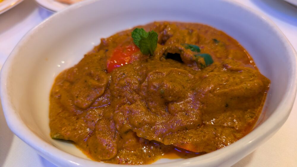 インディアンレストラン西麻布byKENBOKKEのチキンヴィンダルー