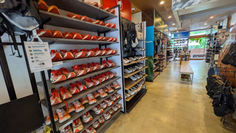 高尾山ベースキャンプのレンタルシューズ