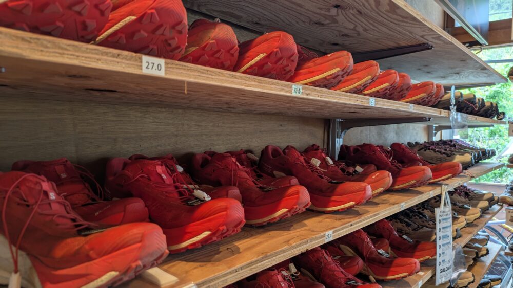 高尾山ベースキャンプのトレラン用シューズ