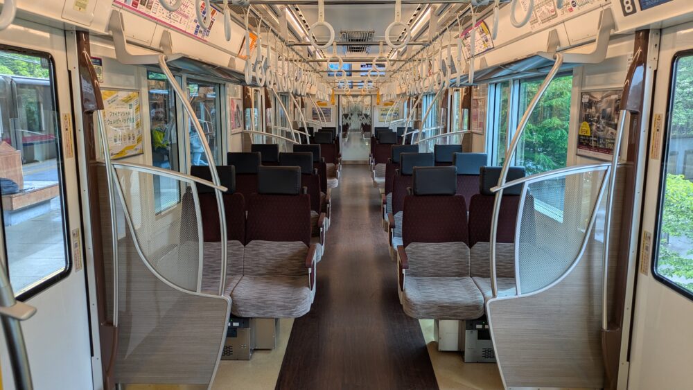 京王ライナーはガラガラ