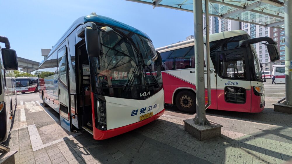 釜山西部ターミナルに到着